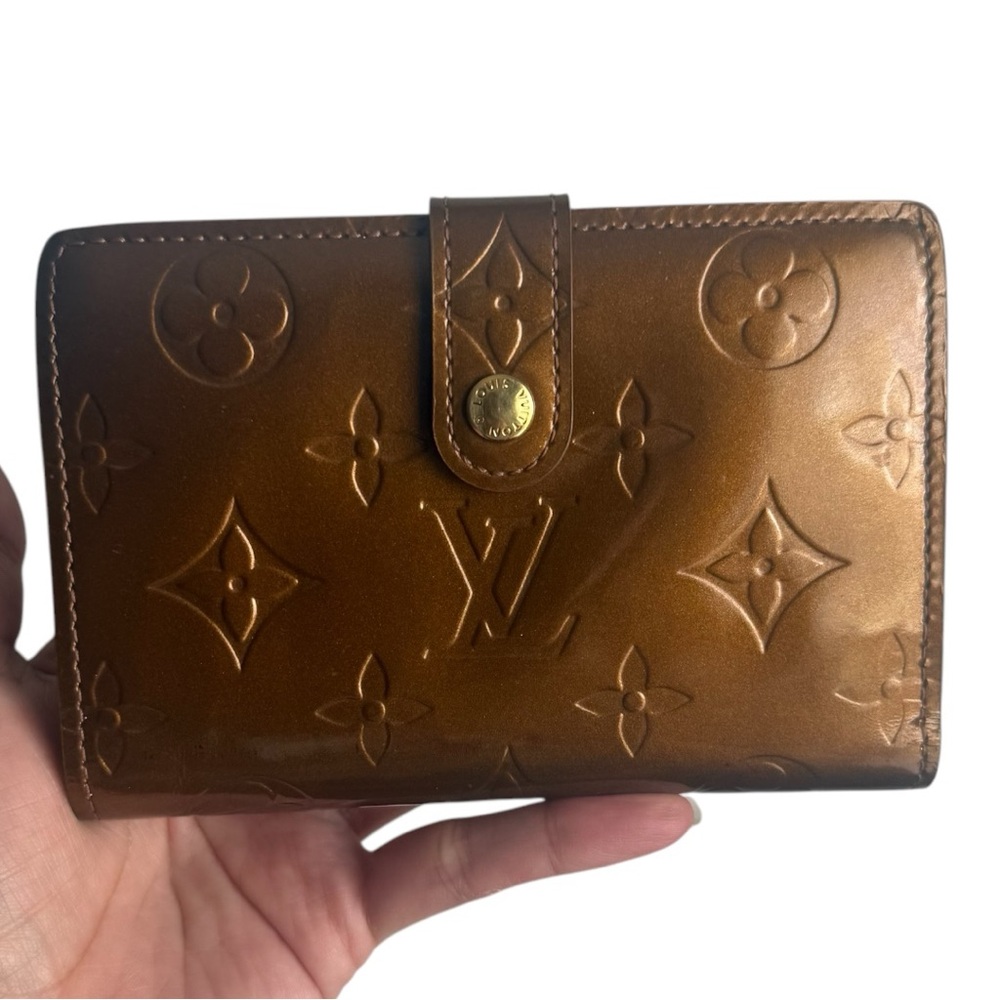 LOUIS VUITTON Bronze Monogram Vernis Kisslock wallet Authentic Vintage